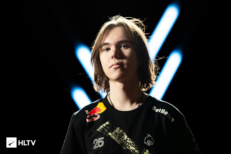 在逆境中突 在逆境中突