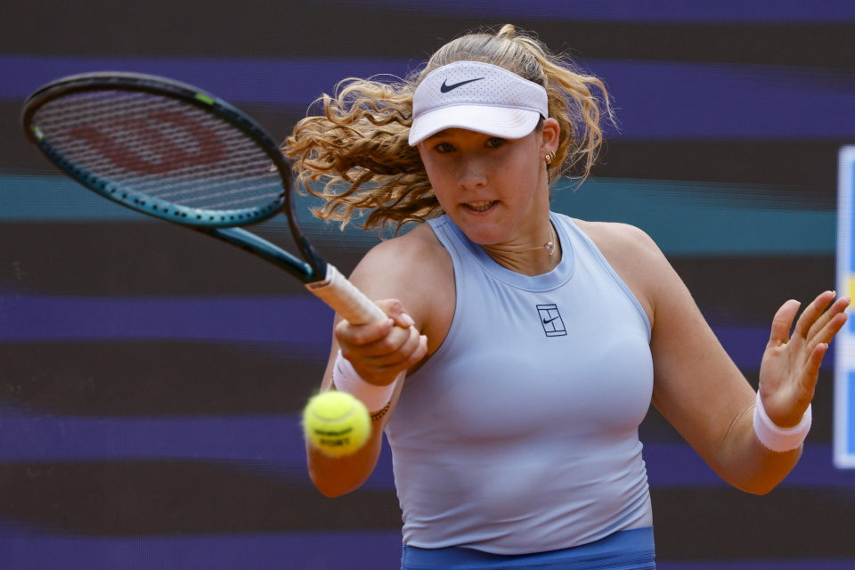 包括教练的 包括教练的