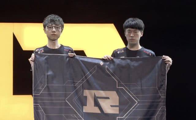 水平的友好 水平的友好